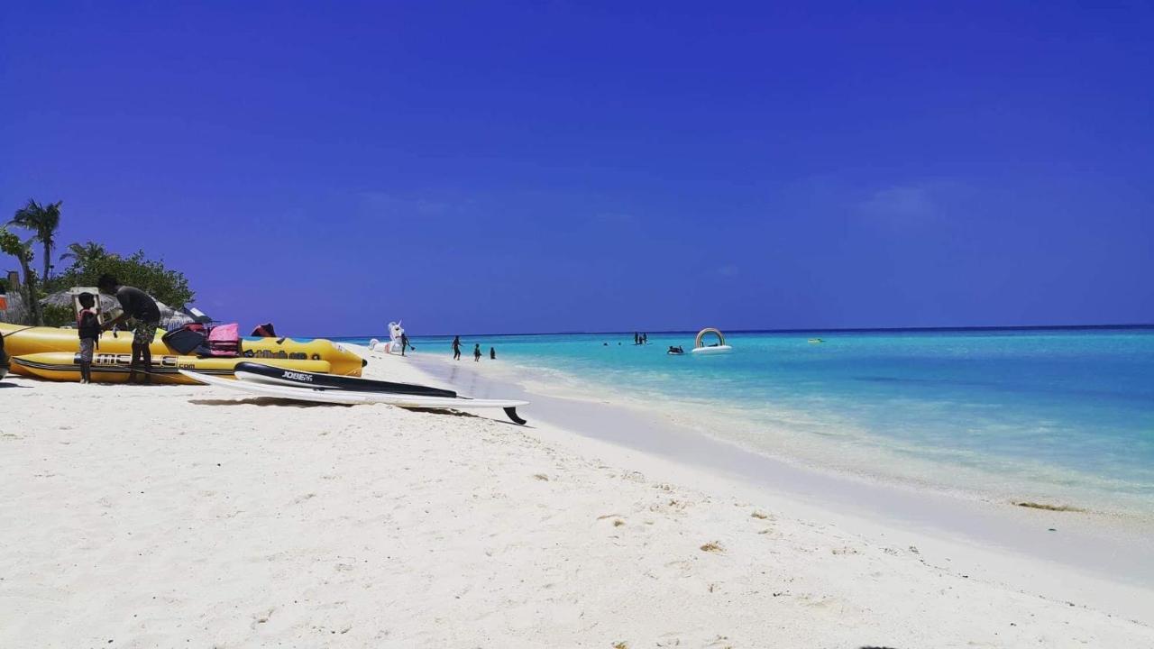String Wave Maldives Gulhi